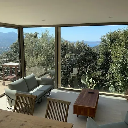 Ideal 2 Couples , Appt Dans Villa, Vue Mer, Piscine.